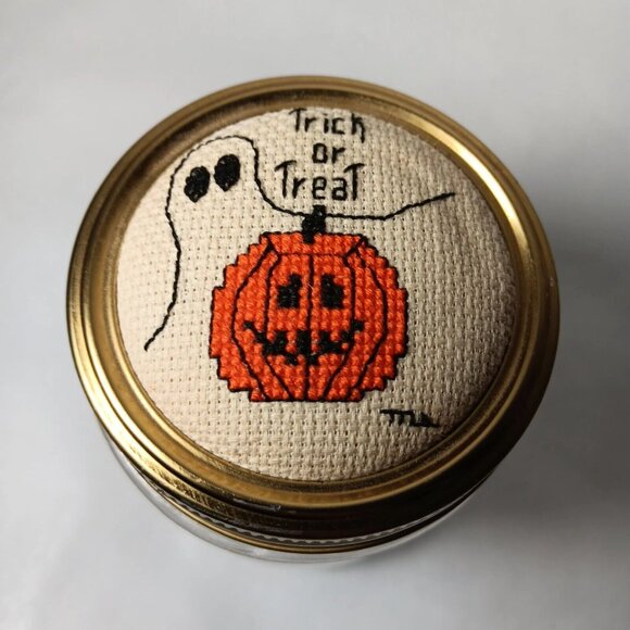 Halloween Handmade Cross Stitch Lid Glass Jar Trick or Treat Ghost Pumpkin 4oz - Picture 3 of 12
